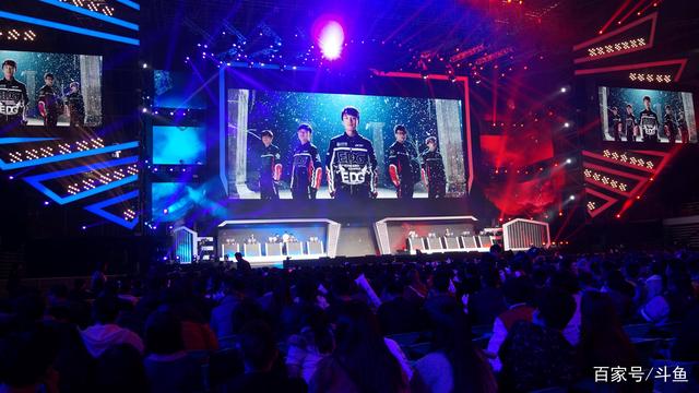 FalleN ： “能够与如此优秀的女性队伍对战，真是我的荣幸。”